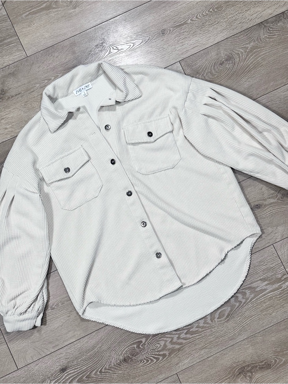 She + Sky Bubble Sleeve Button Down Cream Corduroy Shacket - Picture 4 of 13
